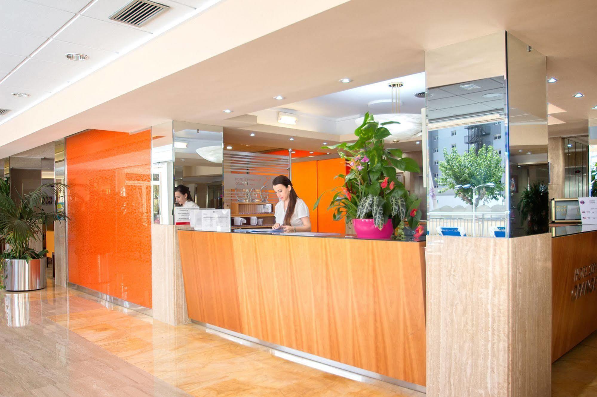 Hotel Servigroup Orange Бенидорм Экстерьер фото